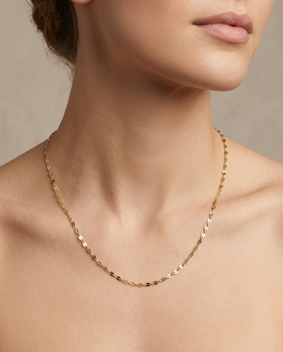 14KT Yellow Gold Mirror Chain on model
