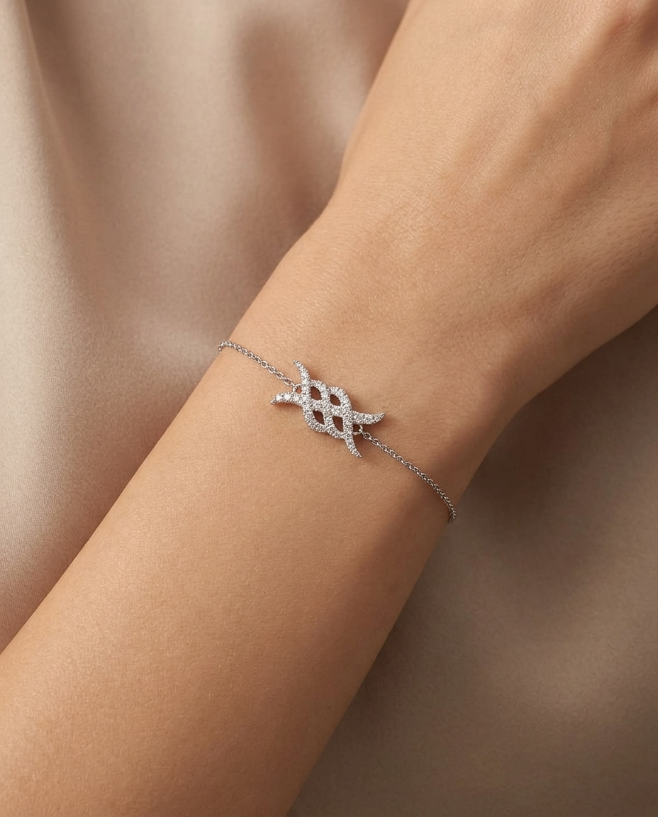 14KT Gold Diamond Chain Braclet on model