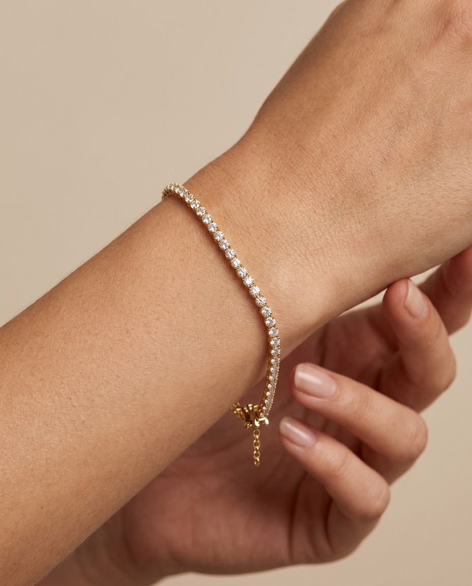 14KT Gold Diamonds Tennis Bracelet 2.00 Cts on model