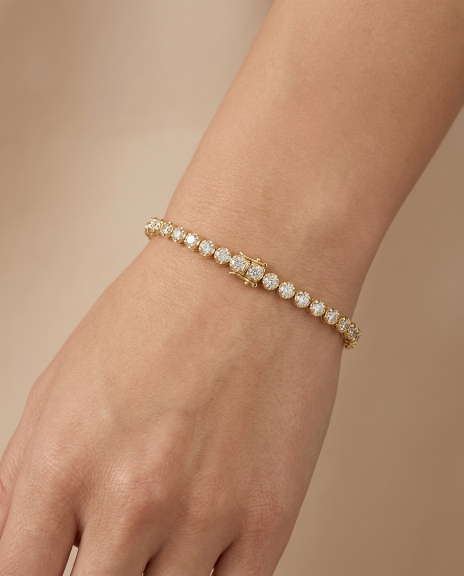 14KT Yellow Gold Champagne Diamonds Tennis Bracelet 3.00 Cts on model