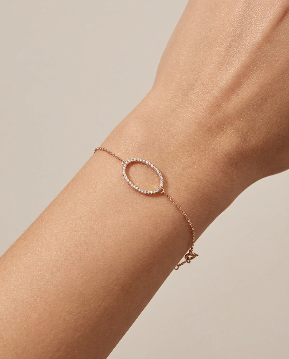 14KT Gold Diamond Oval Chain Bracelet on model