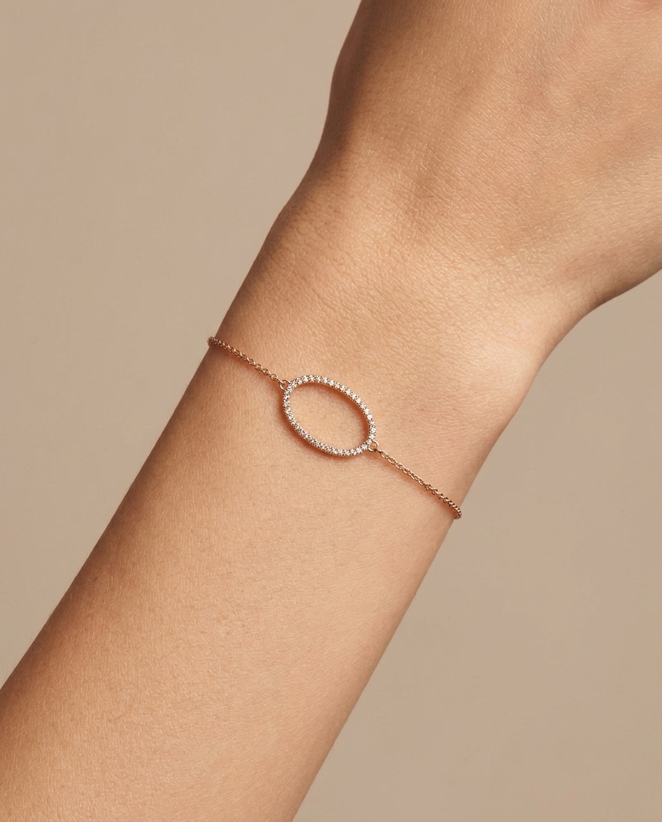 14KT Gold Diamond Oval Chain Bracelet on model