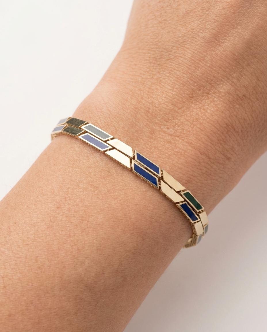 14KT Yellow Gold Lapis 7" Bracelet on model
