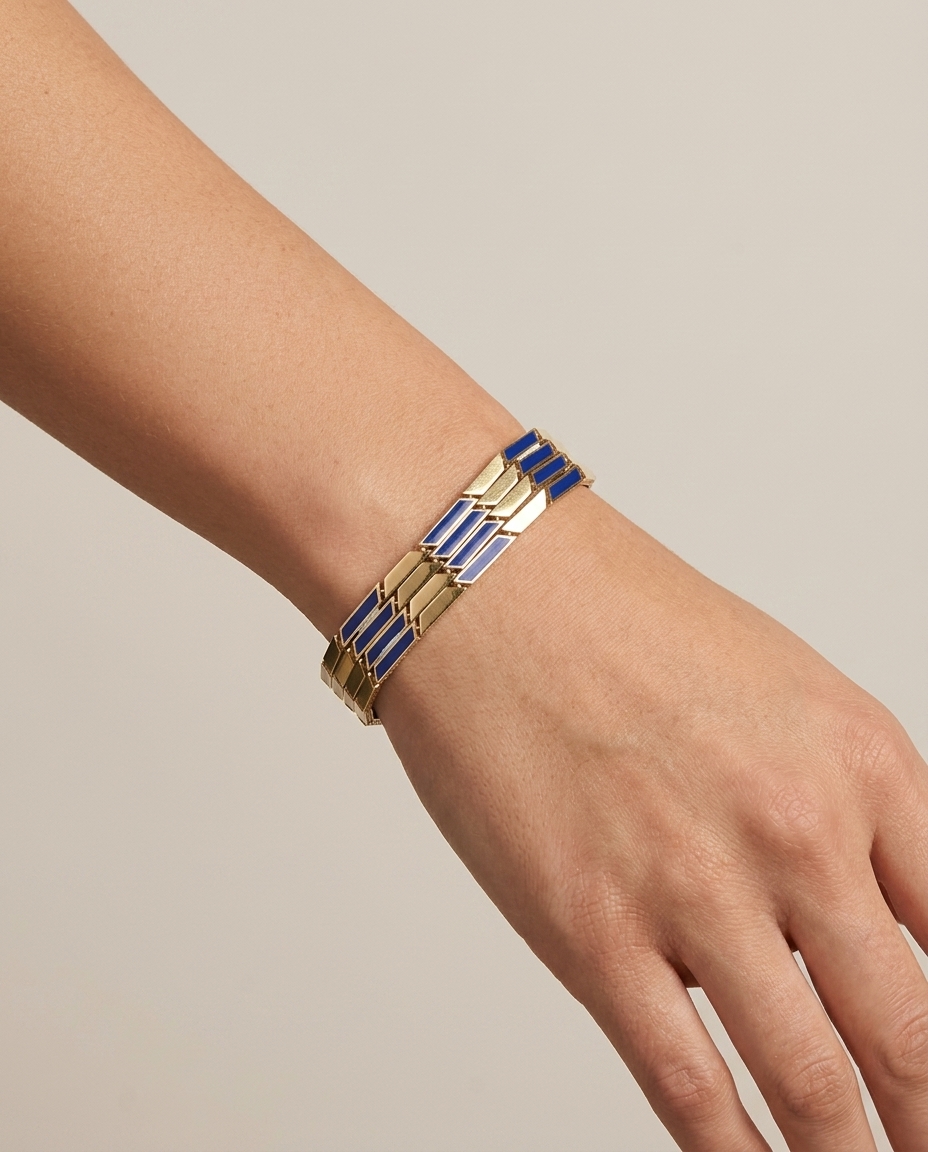 14KT Yellow Gold Lapis 7" Bracelet on model