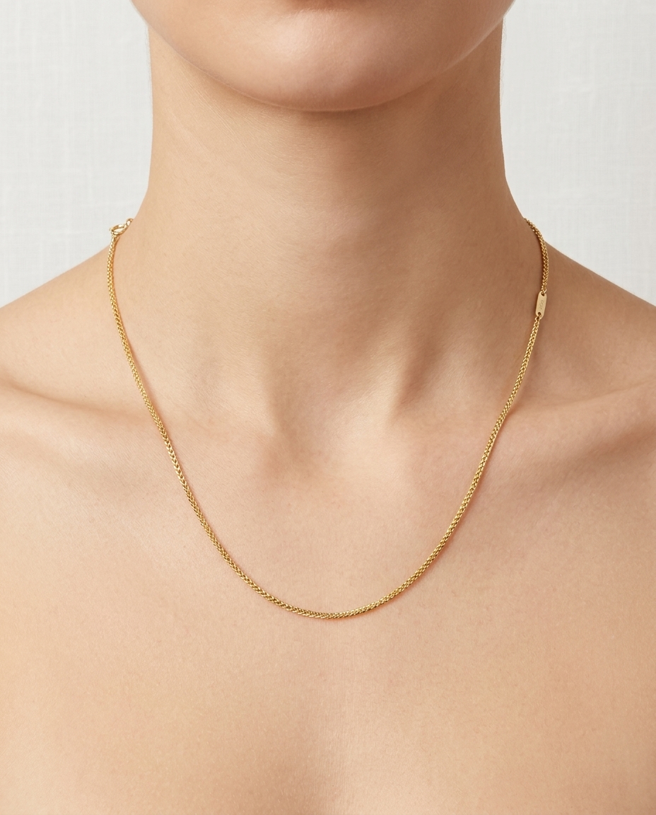 14KT Yellow Gold Chain Necklace on model