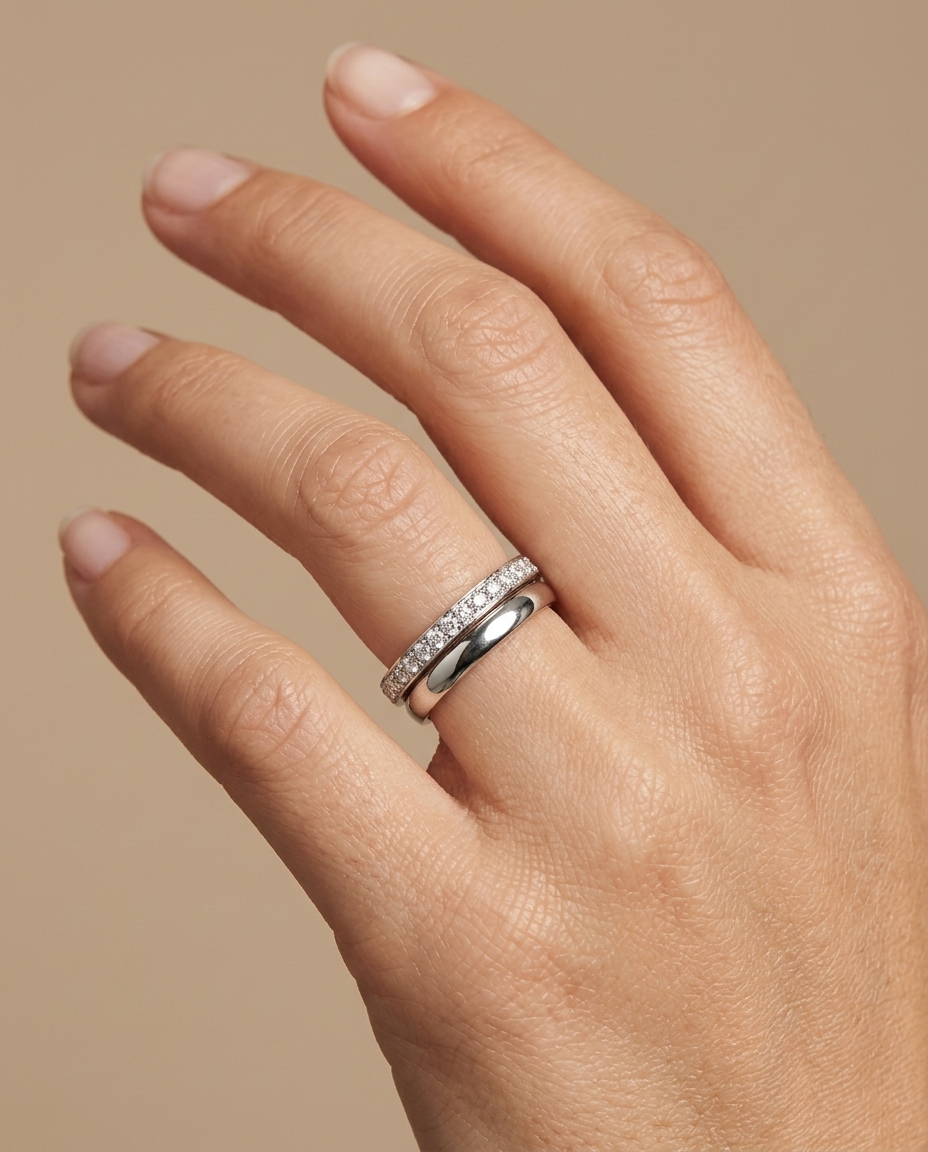 18K Gold Diamond Ring on model
