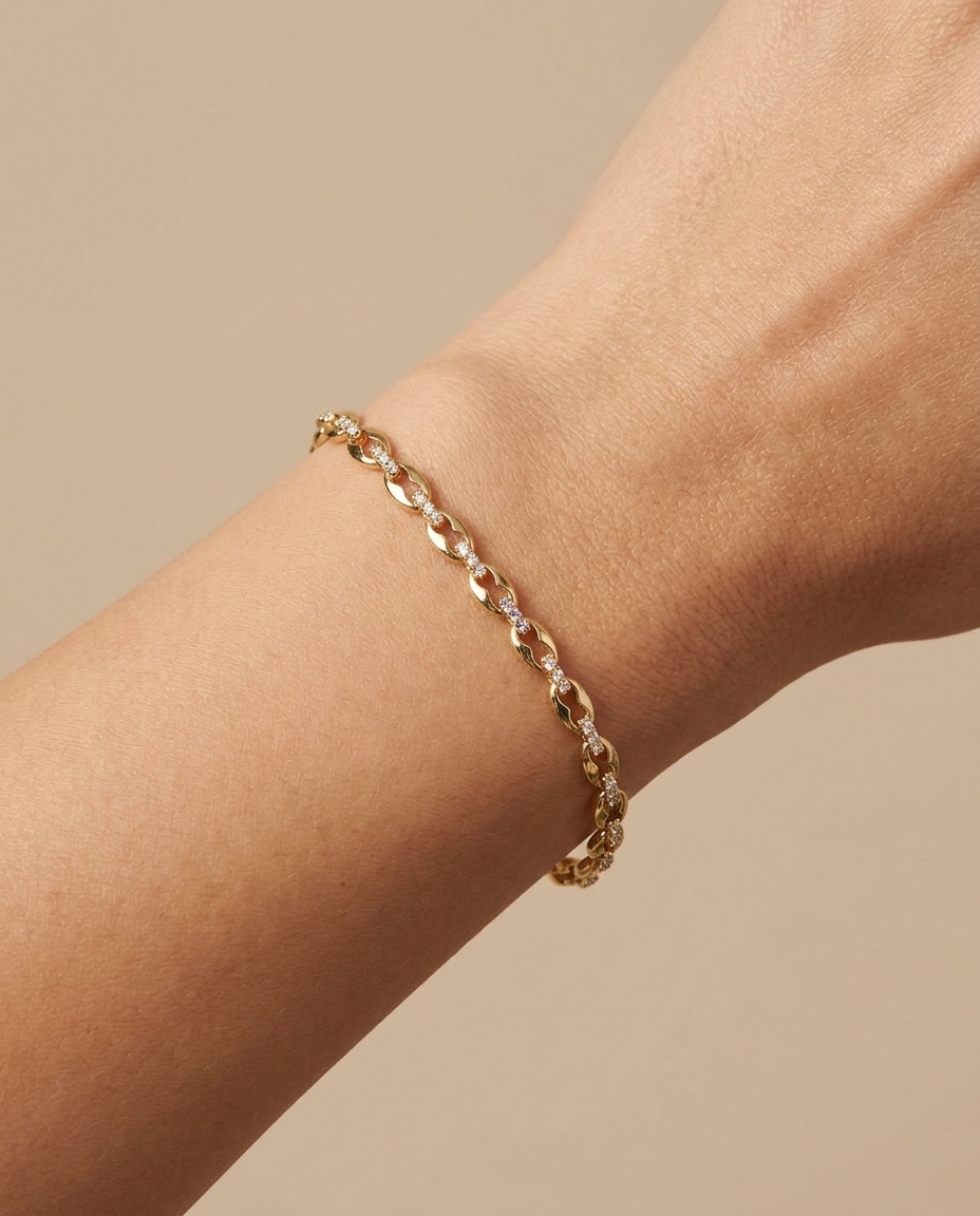 14KT Gold Link Diamonds Chain Bracelet on model