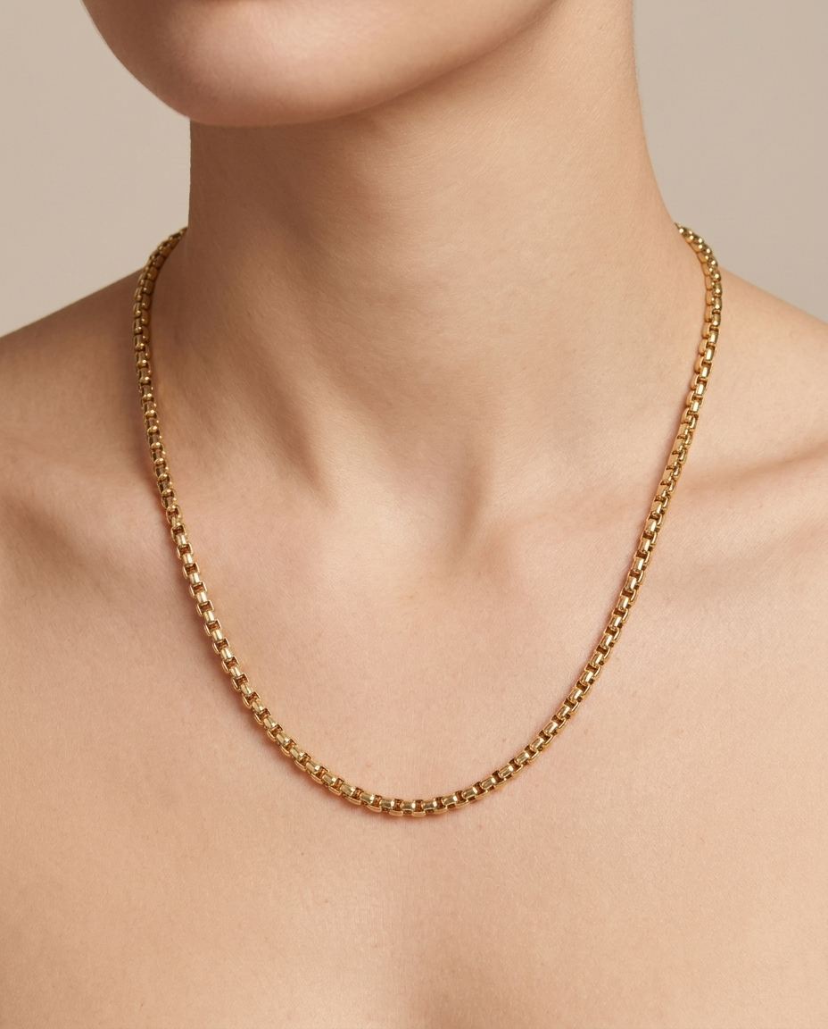 14KT Yellow Gold Box Chain on model