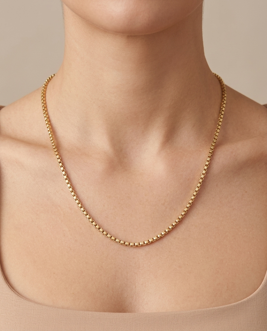 14KT Yellow Gold Box Chain on model