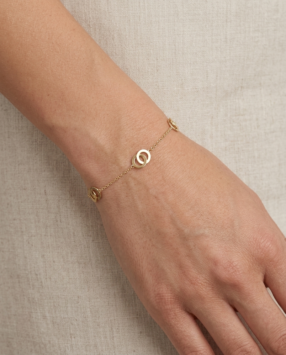 14KT Yellow Gold Braclet 7" on model
