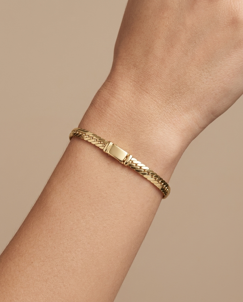 14KT Yellow Gold Bracelet 7.5" on model