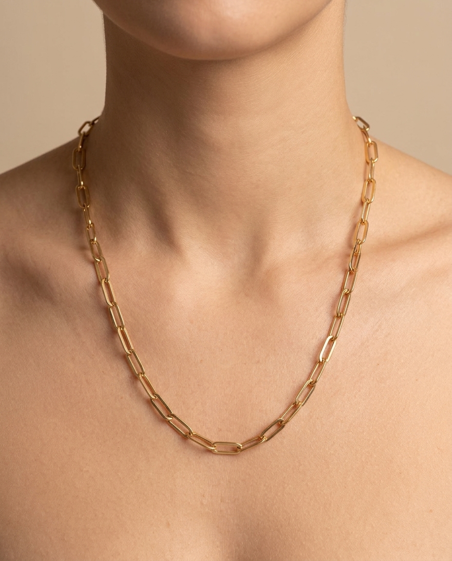 14KT Gold Hollow Paperclip Necklace on model