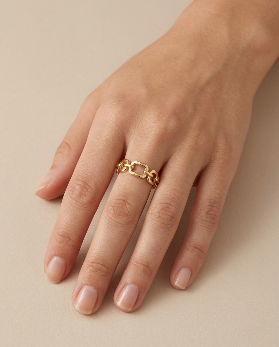 Link Shape Ring in Yellow Gold on model
